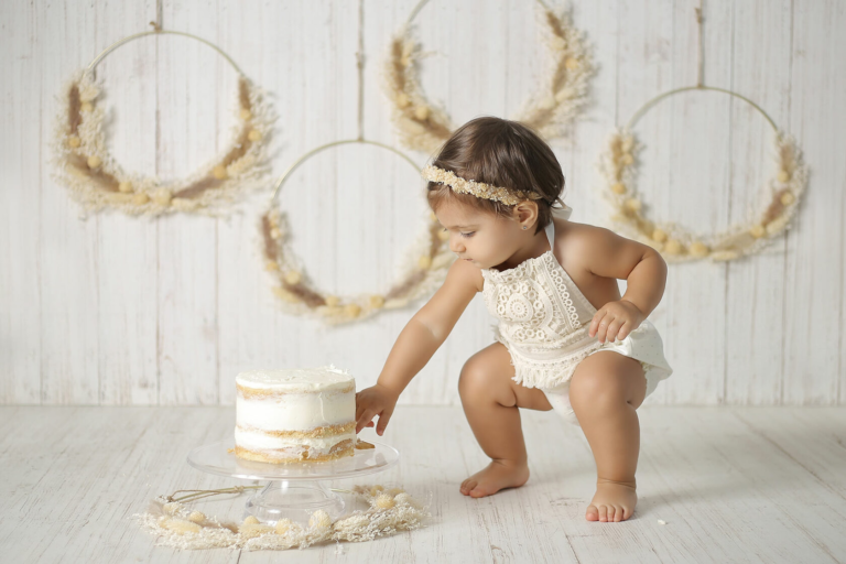 The Best Cake Ideas For A Perfect Smash Photo Shoot